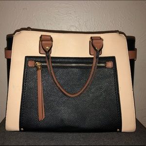 BLACK/TAN/BROWN BAG/PURSE(shoulder strap included)